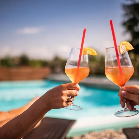 Otel Wellness Frymburk