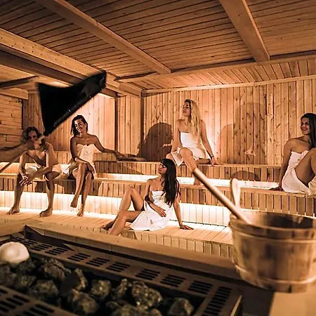 Hotel Wellness Frymburk